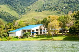 Hotel y Cabañas - Centro Vacacional Comfandi Lago Calima - Calima - 0