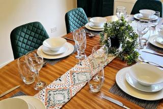 Chelmsford Comfort Retreat Spacious 4 Bedroom Sleeps 7 Free Parking - 5