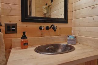 Couple Retreat Cabin-near Smoky Mountain Railroad-Hot Tub - Bryson City - 5