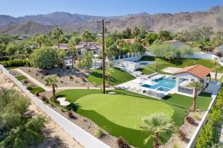 Jaguar Estate - Private Lush Estate with 2 Incredible Pools and Spas, Pickleball and Resort Style Yard - 4