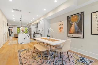 Central DC 5-BR Townhome - Walk to METRO-rail - 2