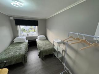 Alesund bedroom with shared shower - 3