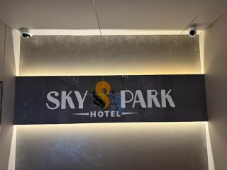 Sky Park Hotel Deira - Dubai - 3