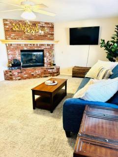 Silver Lakes Oasis with Resort Style Amenities - Helendale - 5