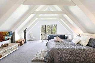 Pet-Friendly, Waterfront - 1 Night stays! - 8