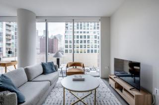 River North 1br w gym lounge roof nr L CHI-838 - 7