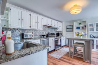 Spacious 6BR close to Portsmouth beaches and UNH - 0
