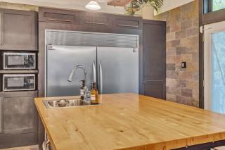 Bare Feet Beach House Close to beach dog friendly - Gulfport - 2
