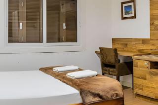 Alto Padrão 3 suítes com ar condicionado e TV. - 1