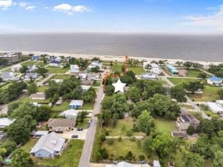 Bare Feet Bunkhouse-Close to beach & dog friendly - 5