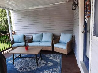 Charming 3 Bedroom, 1 Bath home - 6