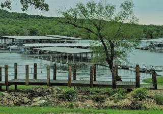 Wake Zone Lighthouse Lodge - Lake Views - Kimberling City - 5