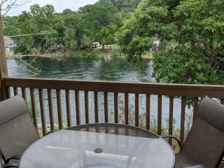 WaterWay - Balcony view of Lake Taneycomo - Branson - 9