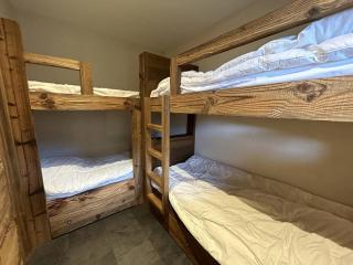 Méribel: Appt avec balcon, casier à skis, animaux acceptés - FR-1-355-263 - 1