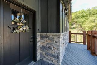 Journey's Remedy -Lake View Sleeps 30 - 2