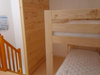 Albiez-Montrond, appt 70m2, 4 pièces, 10 pers, équipement bébé - FR-1-618-38 - 7