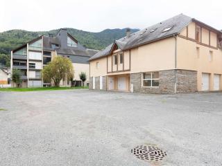 Appartement cosy pour 4 à Saint Lary village, proche pistes - FR-1-296-503 - 3