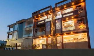 Treebo Ramayan Suites Ayodhya Free Pickup From Ayodhya Railway Station ಉಚಿತ ಪಿಕಪ್ ,ఉచిత పికప్ ,இலவச,பிக்அப் - Ayodhya - 9