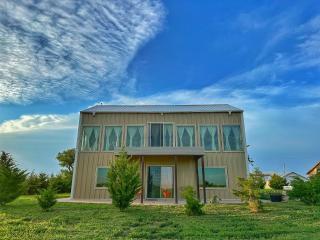 Hippie Chic Oasis - Colby - 1