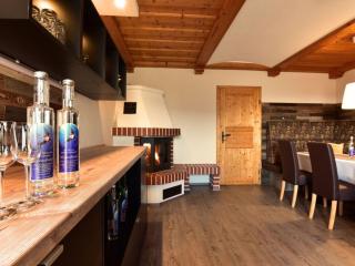 Apartment in Schwalbenhof farm - - 2