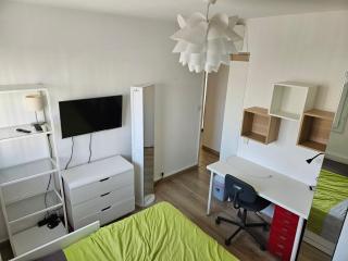 Chambre en colocation fille, proche mer, climatisation - Tolone - 9
