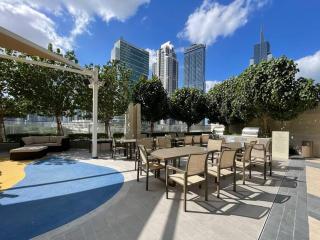 FIRST CLASS 4BR Spacious Luxury Retreat - 3