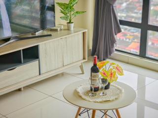 2BR WIFI, Mid Valley, Mosaic Southkey, 5-7 pax, 7 mins to CIQ - Johor Bahru - 7