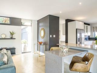 Luxury Caisa Villa Eden Rock Estate - 1