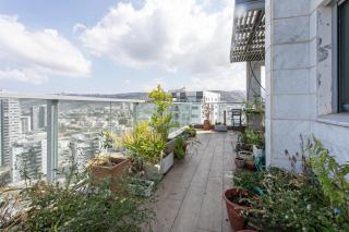 Tirat Carmel Penthouse - 8