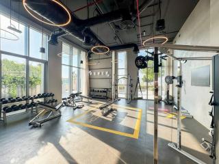 FIRST CLASS Luxury 2BR in Creek Harbour Pool, Gym, Walk to Dining - Dubai - 5