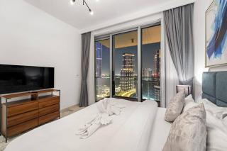 Luxury 2BR in Creek Harbour Pool, Gym, Walk to Dining - Dubai - 8