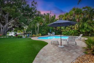 Love Shack - Anna Maria - 8