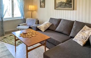 Three-Bedroom Holiday Home In Brakne Hoby - 4