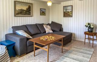 Three-Bedroom Holiday Home In Brakne Hoby - 3