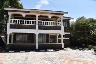 Pega Tours Home Stay - Lake View Estate - 0