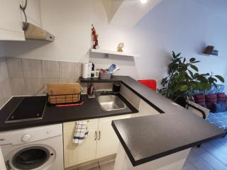 Studio et stationnement offert centre hyères - Hyères - 1