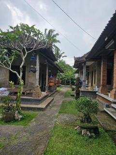 Jero Pinge Homestay - 9