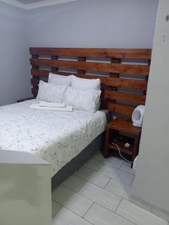 Perez guest house - Springs - 2