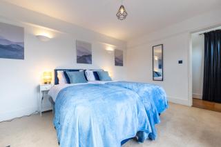 Entire 5 Bed House - Contractors, Family's & More - Free Parking - Hatfield - 1