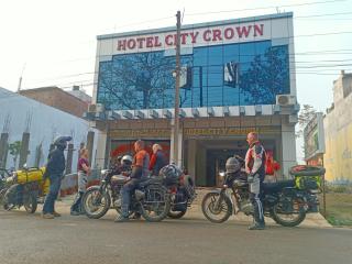 Hotel City Crown Lamahi Dang - Namāi - 0