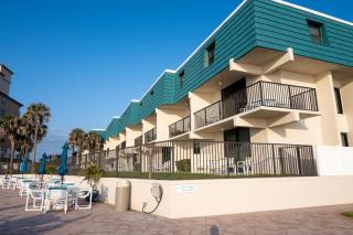 Beachfront Stunning View at NSB close to Flagler - New Smyrna Beach - 9