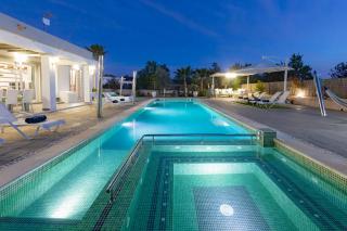 Villa near San Antonio sleeps 10 - 3