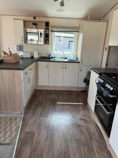 Acres Corner Retreat Inc Hot tub at Tattershall Lakes Country Park - Tattershall - 7