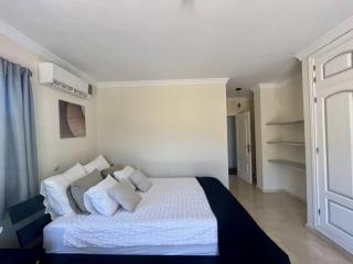 Stunning Villa Perfect for Golf Lovers & Families! - Mijas - 9