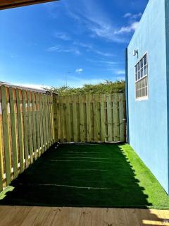 Cozy 3 Bedroom 2 bath home with patio - Willemstad - 6