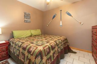 Artilla Cove Cabin 7- Lake Views- Pool & Hot Tub - Branson - 2