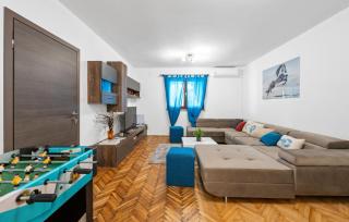 Awesome Home In Tinj With Jacuzzi - Tinj - 8