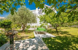 1 Bedroom Lovely Apartment In Jurandvor - 7