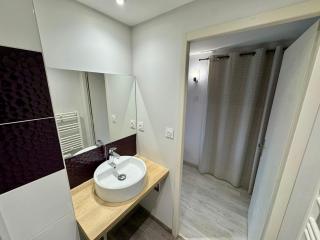 Domaine des 5 Roses - Rose Rouge - 1