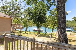 Artilla Cove Cabin 4 - Lake views - Outdoor pool - Branson - 4